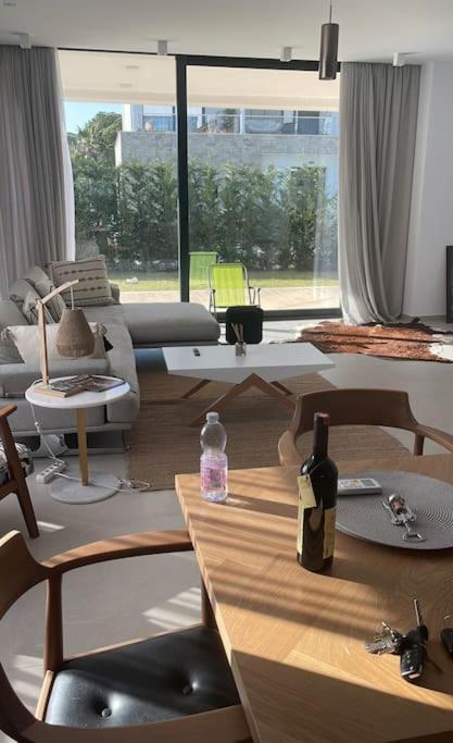 Lalzi Bay 3 Bed With Heated Pool * Durrës